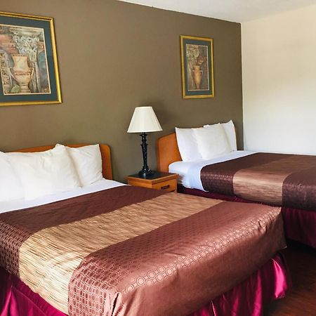 Bear Mount Inn & Suites بيدجن فورج الغرفة الصورة