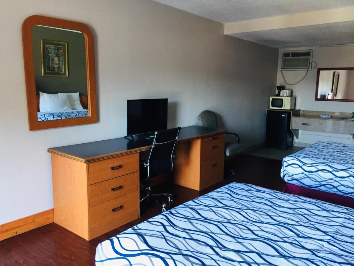 Bear Mount Inn & Suites بيدجن فورج المظهر الخارجي الصورة