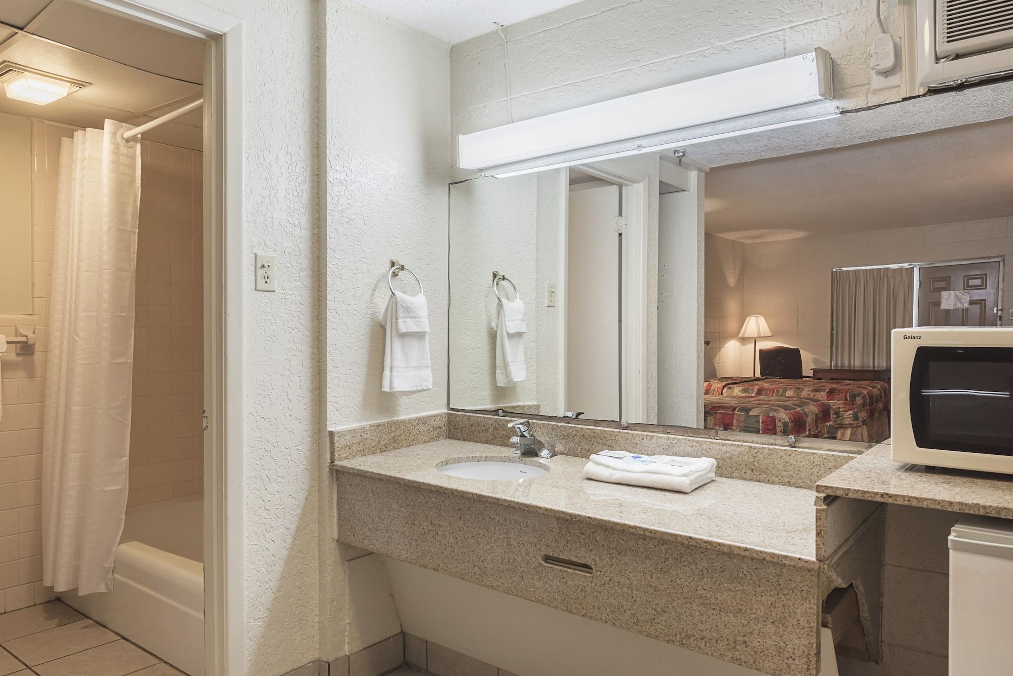Bear Mount Inn & Suites بيدجن فورج المظهر الخارجي الصورة