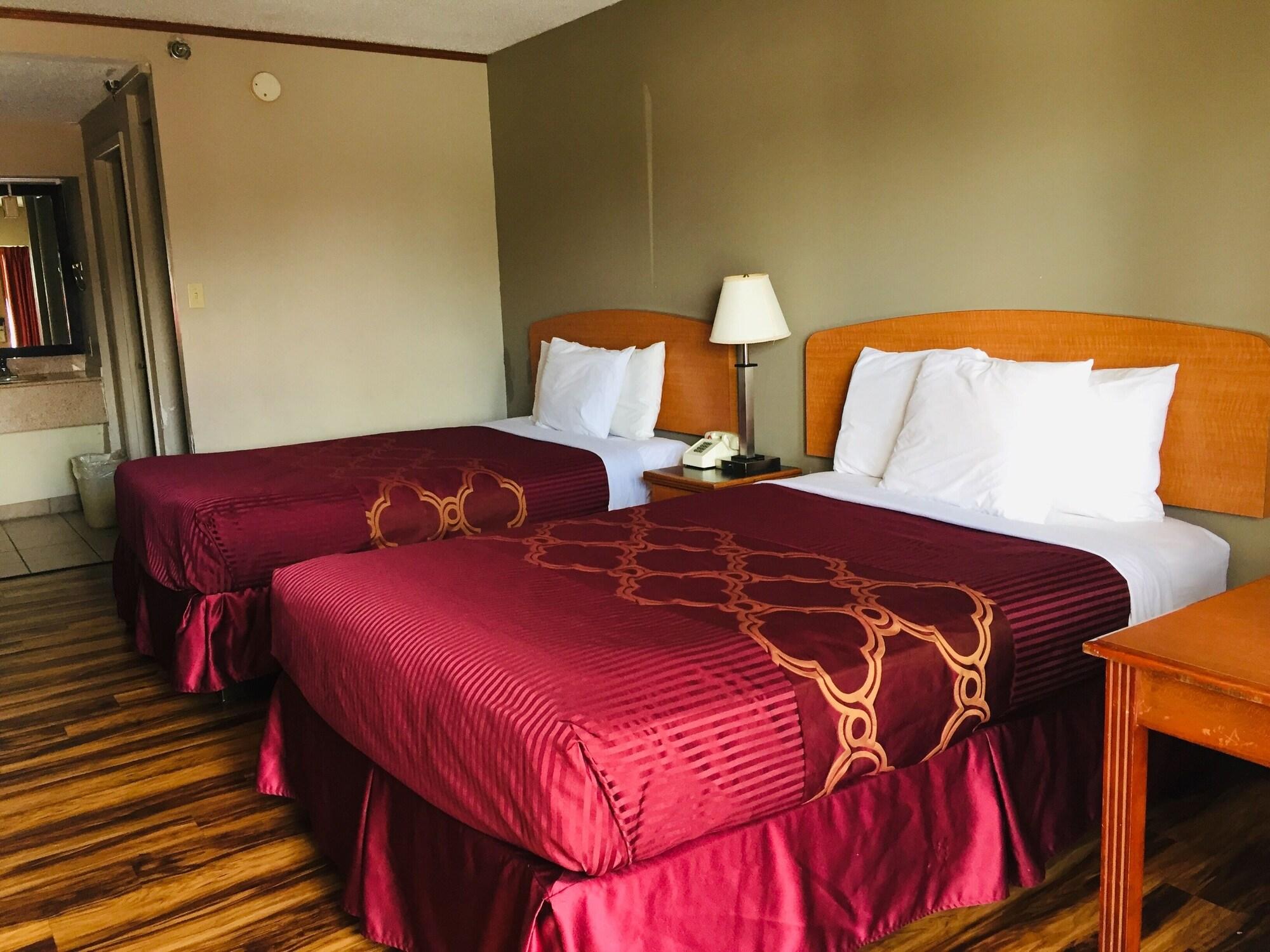 Bear Mount Inn & Suites بيدجن فورج المظهر الخارجي الصورة