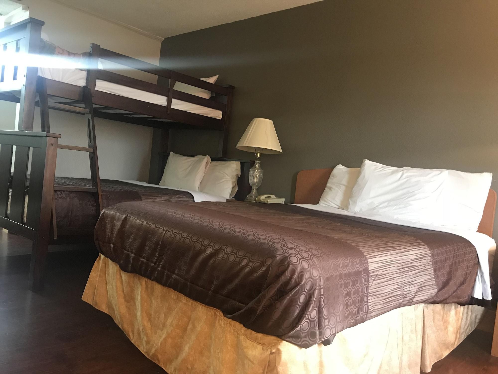 Bear Mount Inn & Suites بيدجن فورج المظهر الخارجي الصورة
