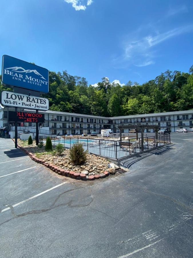 Bear Mount Inn & Suites بيدجن فورج المظهر الخارجي الصورة