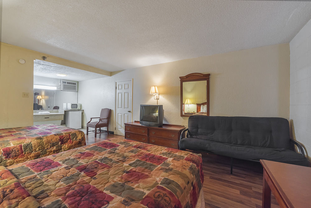 Bear Mount Inn & Suites بيدجن فورج المظهر الخارجي الصورة