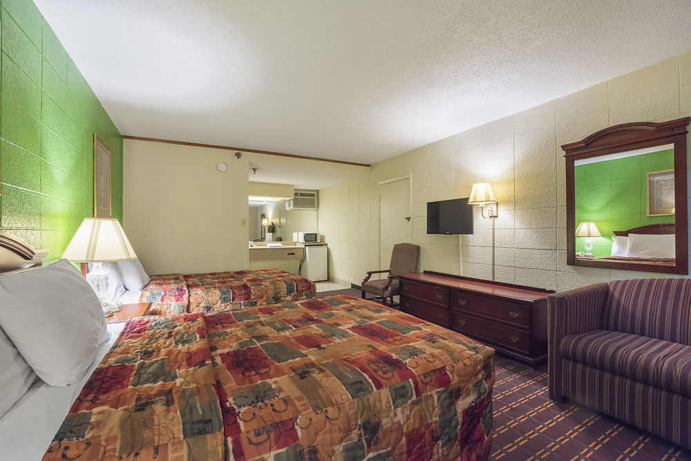 Bear Mount Inn & Suites بيدجن فورج المظهر الخارجي الصورة