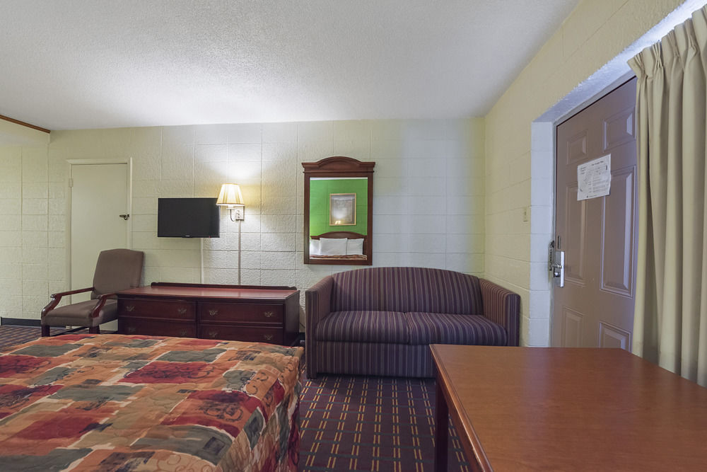 Bear Mount Inn & Suites بيدجن فورج المظهر الخارجي الصورة